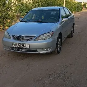 Toyota Camry 2004