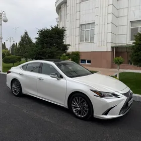 Lexus ES 350 2019