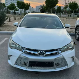 Toyota Camry 2016