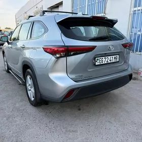 Toyota Highlander 2021