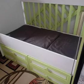 Детский кровать