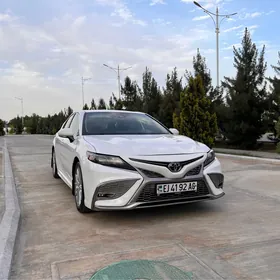 Toyota Camry 2022