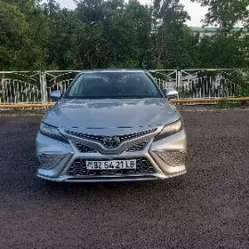 Toyota Camry 2022