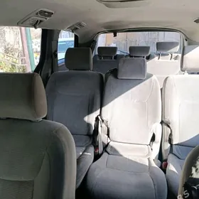 Toyota Sienna 2003