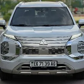 Mitsubishi Outlander 2023