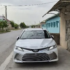 Toyota Camry 2023