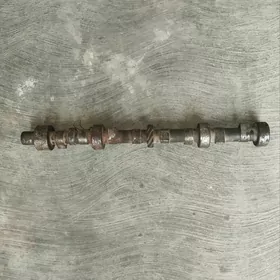 распредвал,ось коромысло УАЗ