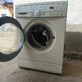 Стиральная машинка автомат LG