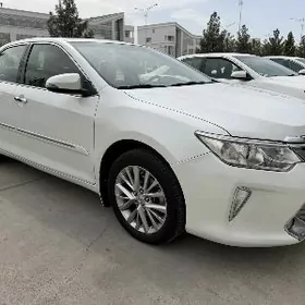 Toyota Camry 2015