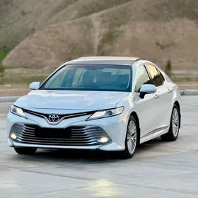 Toyota Camry 2018