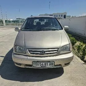 Toyota Sienna 2002