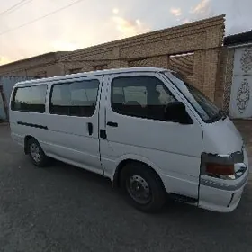 Toyota Hiace 2002