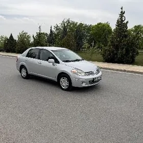 Nissan Versa 2010