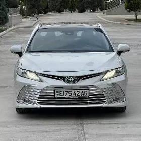 Toyota Camry 2020