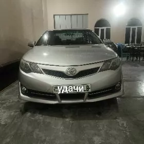 Toyota Camry 2014