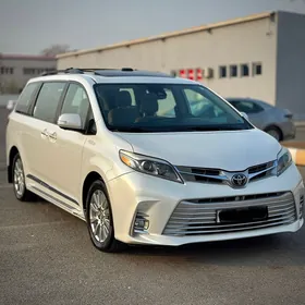 Toyota Sienna 2018
