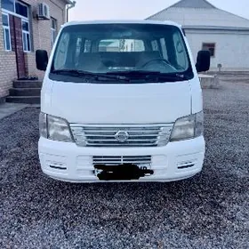 Nissan Urvan 2005