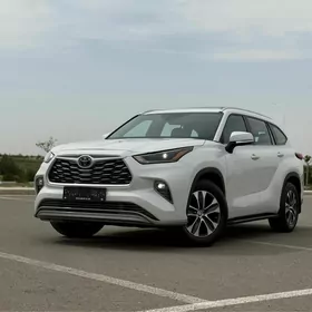Toyota Highlander 2021