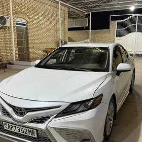 Toyota Camry 2020