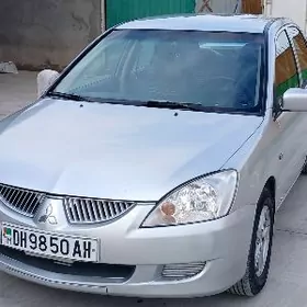 Mitsubishi Lanser 2010