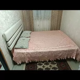 Сдаю квартиру по суточно .