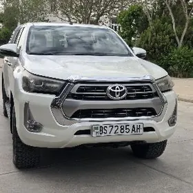 Toyota Hilux 2022