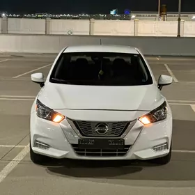 Nissan Versa 2020