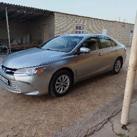 Toyota Camry 2017