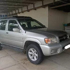 Nissan Pathfinder 2003