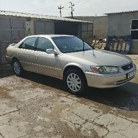 Toyota Camry 2000