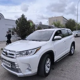 Toyota Highlander 2018