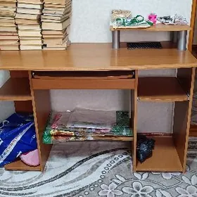 СРОЧНО! продам стол