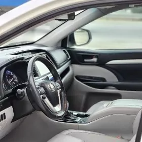 Toyota Highlander 2017