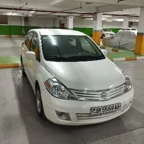 Nissan Versa 2009