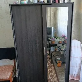 плательный шкаф