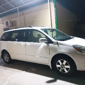 Toyota Sienna 2005
