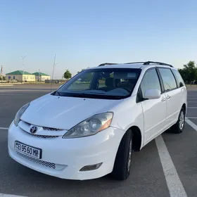 Toyota Sienna 2009