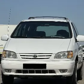 Toyota Sienna 2002