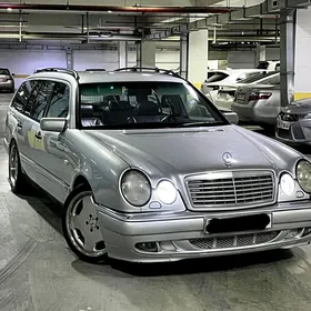 Mercedes-Benz E320 1999