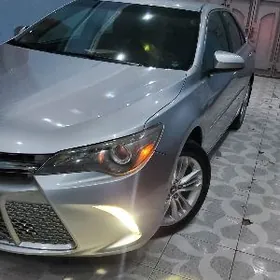Toyota Camry 2017