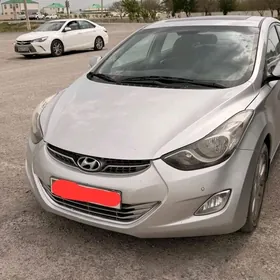 Hyundai Elantra 2013