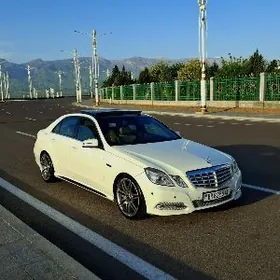 Mercedes-Benz E300 2011
