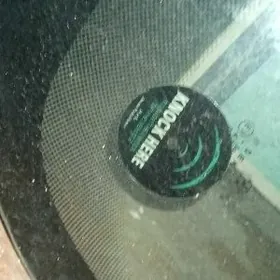 е 39 переднее лобовое