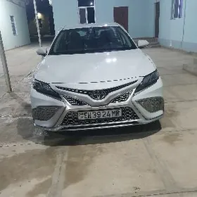 Toyota Camry 2023