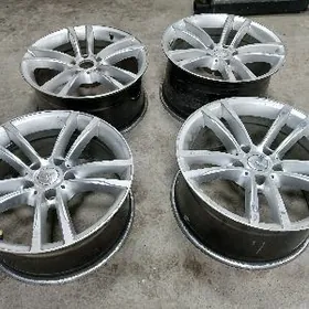 F10  ///M5 diska R18