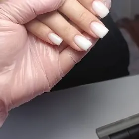 Naraşiwiniýa Dyrnak salon Mani