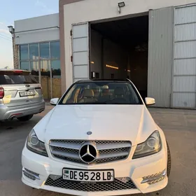 Mercedes-Benz C350 2012