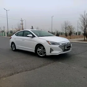 Hyundai Elantra 2020