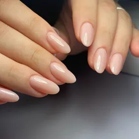 Маникюр и педикюр Тм