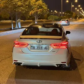Toyota Camry 2019